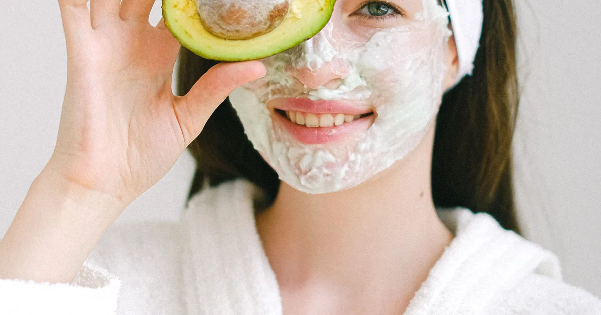 Rotina de Skincare Noturna Para Pele Radiante ao Acordar